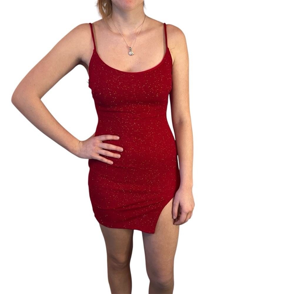 Windsor little red cocktail, prom dress. Size small. Sparkly.